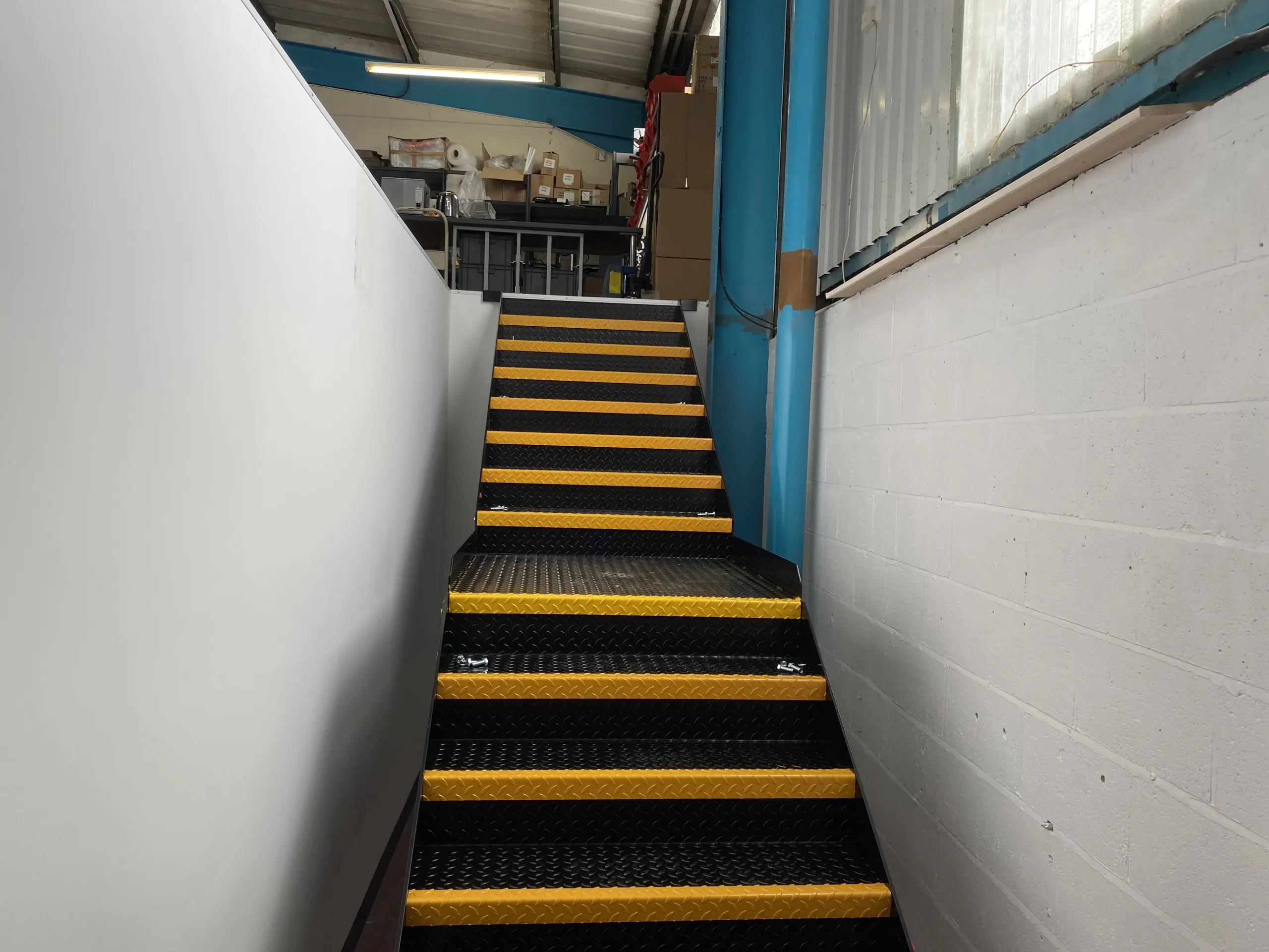 Storage Mezzanine Floor for Increased Building Energy Efficiency-4