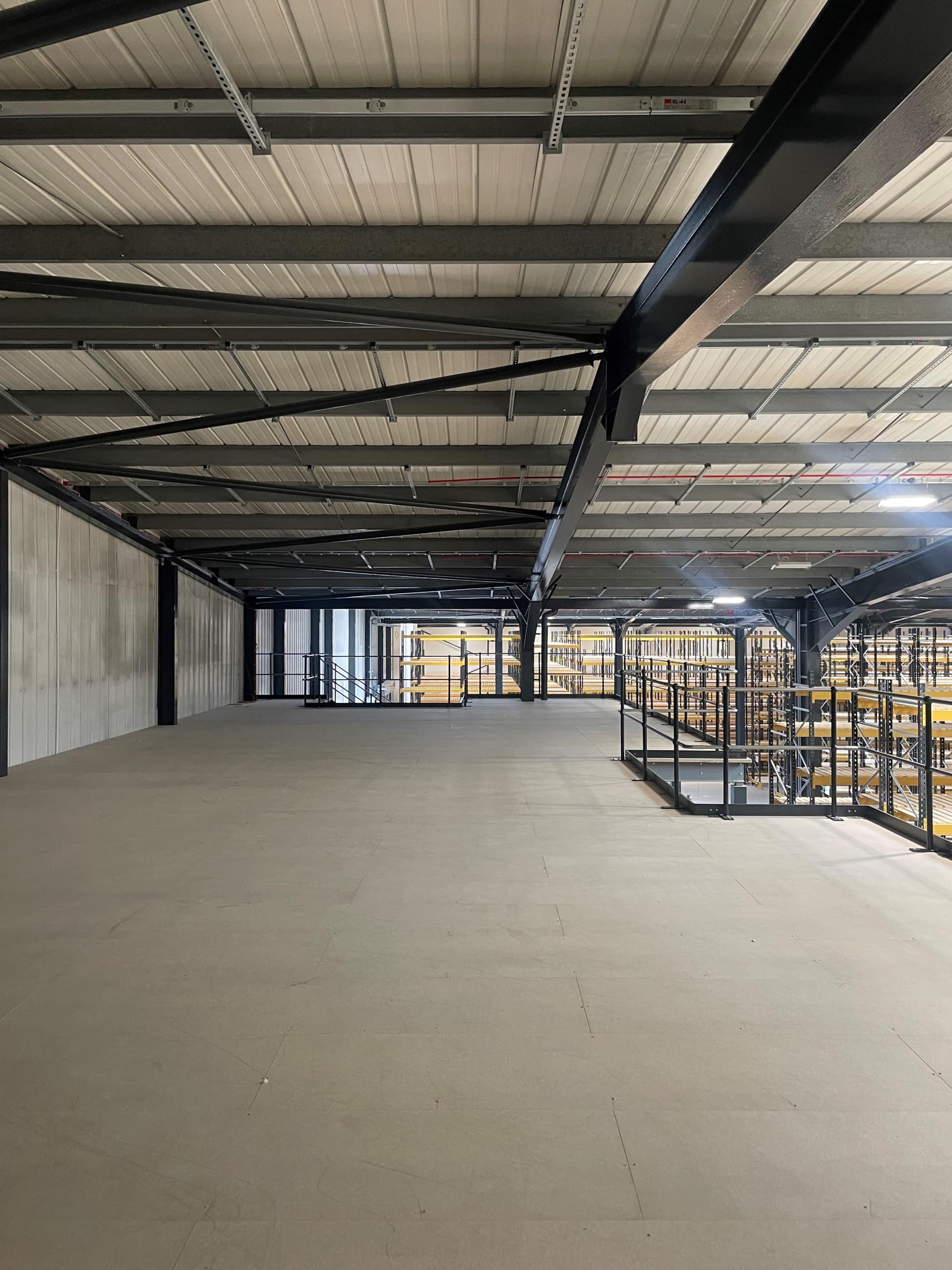 The Strategic Benefits of an Advantage Storage & Flooring Mezzanine Floor